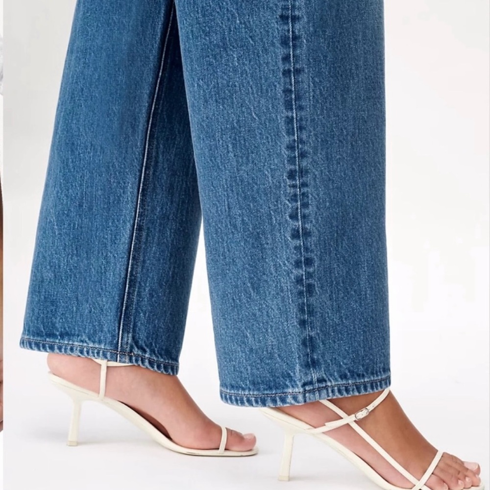 Aritzia Denim Forum ~ Mia High Rise
Curve 31L ~ Women’s 26 - Picture 16 of 17